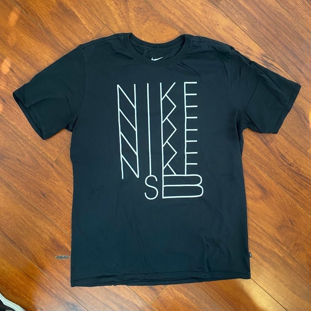 NIKE SB SIZE L Egyptian cotton!